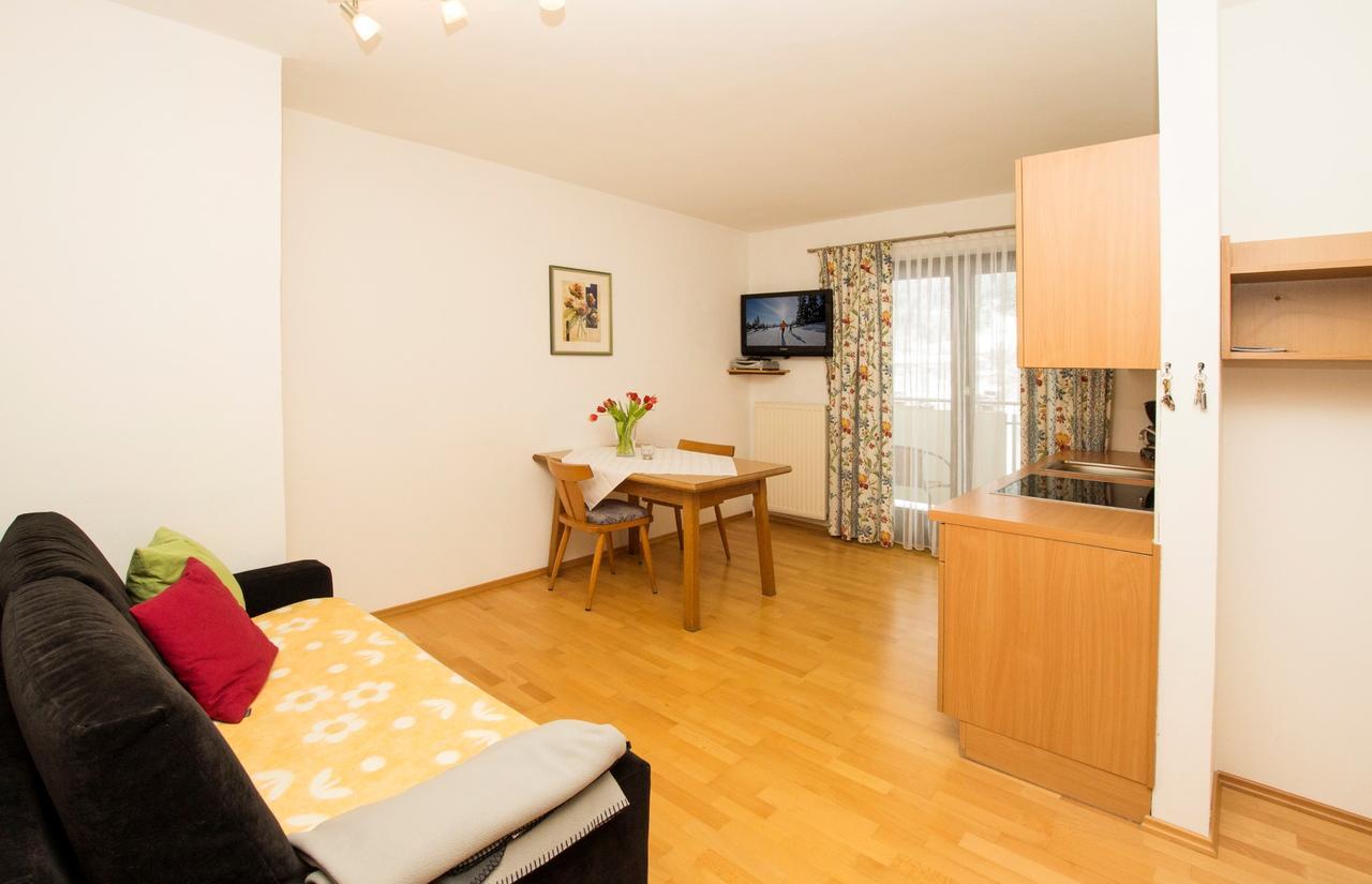 Haus Gsenger Apartamento Eben Im Pongau Exterior foto